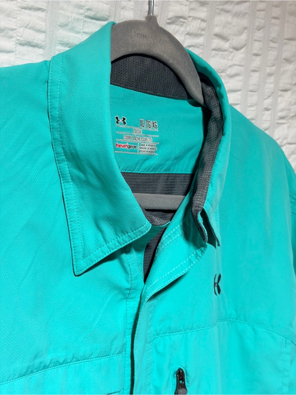 Under Armour Men's Teal Lightweight fishing shirt size XL LOOSE